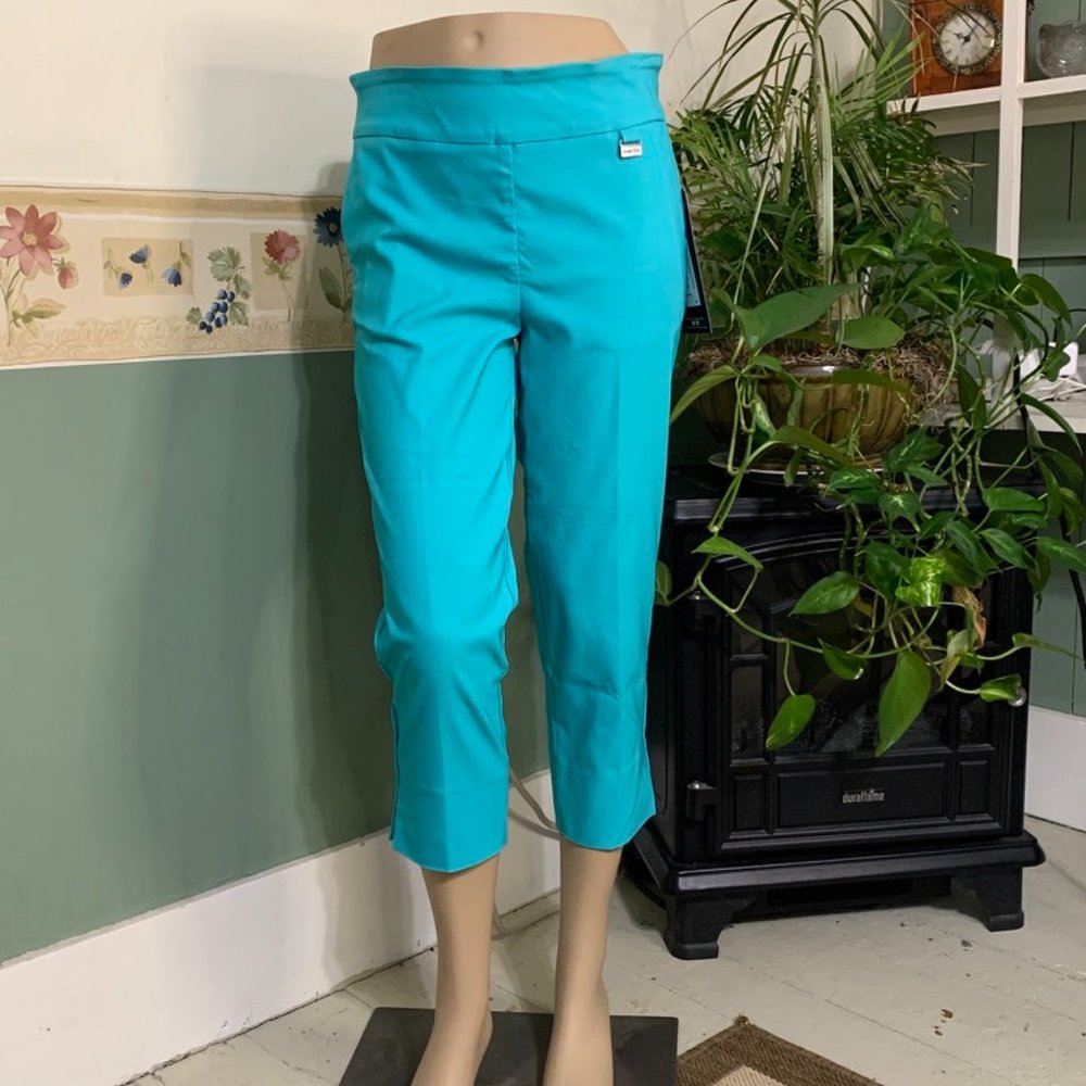 Pull-On Capri with Tummy Minimizer